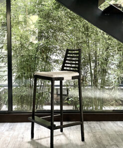 Strippe High Stool